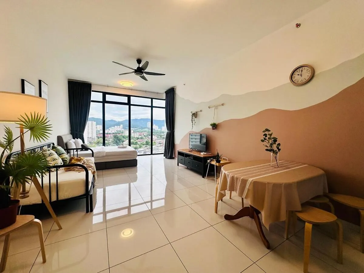 Comfy 2Br Sunny Suite Sky Pool & Stunning Views George Town Lejlighed